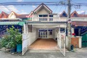 ทาวน์เฮ้าส์ 2 ชั้น ซอยประชาชื่นนนทบุรี 8 แยก 5 ต่อเติมครบ ทำเลดี ตรงข้าม ม.ธุรกิจบัณฑิต