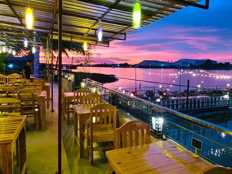 เรือยอร์ช ริมแม่น้ำเจ้าพระยา6นอน 6น้ำแอร์4 100 ตารางวา ขายร้านอาหาร  , ภาพที่ 4