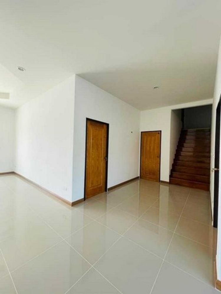 บ้านเดี่ยว 2 ชั้น มือหนึ่ง พื้นที่กว้าง โซนเขายายดา ระยอง, ภาพที่ 4