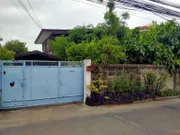 ขายถูกบ้านเดี่ยว 2 ชั้น  ปลูกเอง ซอยนวมินทร์42 ลาดพร้าว- เกษตรนวมินทร์  เขตบึงกุ่ม กรุงเทพ ใกล้ร้านอาหาร Chocolate Ville Fashion Island และ The Promenade