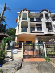 ให้เช่าทาวน์โฮม 3 ชั้นหลังมุม 22 ตร.วา บ้านเปล่าเหมาะทำ HomeOffice ซอยรามอินทรา 40 ใกล้ตลาดนัดเลียบด่วน (ADN635)