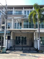 ขายบ้านถูก Vista park วิภาวดี 2  Town Home 3 ชั้น สไตล์ Modern ริมถนนวิภาวดีรังสิต หลักสี่ ใกล้สถานีรถไฟฟ้าสายสีแดง และ ชมพู ตกแต่งครบ