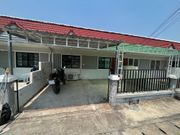 📌AHD1377📌 ทาวน์เฮ้าส์ชั้นเดียว 2ห้องนอน  1ห้องน้ำ 1ห้องรับแขก  1ห้องครัว  📝ขนาดที่ดิน 19.50ตรว.  💰ให้เช่า 6,000บาท/เดือน💰