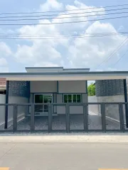  ขายบ้านนวมินทร์ 42 ทะลุแยกเกษตร-นวมินทร์ บางกะปิ ลำสาลี รามคำแหง ลาดพร้าว แขวงคลองกุ่ม เขตบึงกุ่ม กรุงเทพมหานคร
