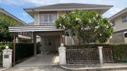 ASS1728 ให้เช่าบ้านเดี่ยวสองชั้น  3 ห้องนอน  3 ห้องน้ำ  1 ห้องรับแขก ขนาดที่ดิน  54   ตร ว.   พื้นที่ใช้สอย 145 ตรม. ให้เช่า 15,000บาทต่อเดือน 