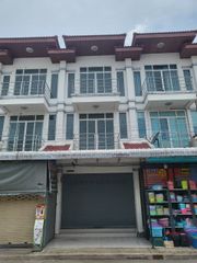 ให้เช่า อาคารพาณิชย์ ในโครงการ อาคารพาณิชย์ 3 ชั้น 1 คูหา ย่านตลาดสดเทศบาลสิงห์บุรี ตำบลบางมัญ อำเภอเมืองสิงห์บุรี จังหวัดสิงห์บุรี