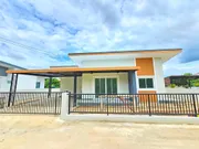 CSRP101000 ขายบ้านเดี่ยวชั้นเดียว  3 ห้องนอน    2 ห้องน้ำ   1 ห้องรับแขก   ขนาดที่ดิน  57  ตรว.   ขายในราคา  1.79   ล้านบาท    ฟรีโอน 