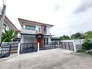 ขายบ้านเดี่ยว 2 ชั้น หมู่บ้านพร้อมพัฒน์กรีนโนว่า ถ.ปัญญาเนเชอรัลปาร์ค (ซ.ซาฟารีเวิร์ด) สามวาตะวันตก เขตคลองสามวา กรุงเทพฯ  ใกล้ ตลาดหทัยมิตร และโรงเรียนหลายแห่ง