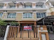 ทาวน์โฮม 3 ชั้น ซื่อตรง แกรนด์ โฮม เกษตร-รัชโยธิน : 20.20 ตร.ว. 180 ตร.ม., 3 ห้องนอน 3 ห้องน้ำ