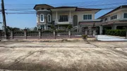 ขายบ้านสวยหลังใหญ่ เนื้อที่ 253.6 ตร.ว. แถมเฟอร์นิเจอร์พร้อมเข้าอยู่ หมู่บ้านเมืองเอกแกรนด์วิลล์