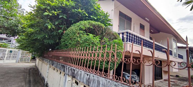 ขาย ที่ดินพร้อมบ้านเดี่ยว 2 ชั้น ถนนพหลโยธิน32 แขวงเสนานิคม เขตจตุจักร, ภาพที่ 4