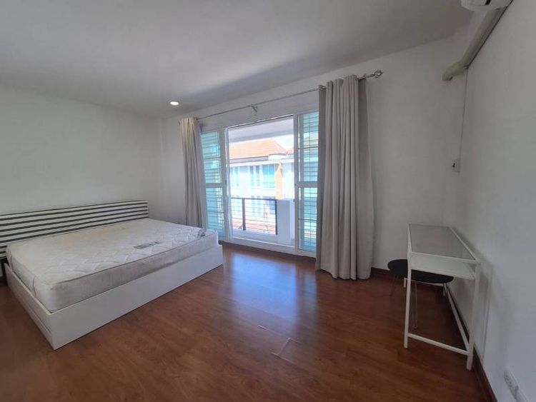 ให้เช่า ทาวน์โฮม 3 ชั้น บ้านกลางเมือง สาทร - ตากสิน 2 พื้นที่ 20 ตรว , ภาพที่ 4
