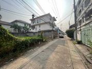 WW514 ขายที่ดินทำเลทองใจกลางกรุงเทพ ที่ดินถมแล้วพร้อมปลูกบ้านหรือทำออฟฟิต ทำแบบบ้านแล้วขอดูได้เลย