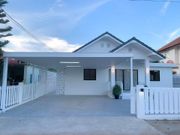 CMR100248 ขายบ้านเดี่ยวชั้นเดียว  4 ห้องนอน    3 ห้องน้ำ   1 ห้องรับแขก   ขนาดที่ดิน  70  ตรว.   ขายในราคา  2.89  ล้านบาท  