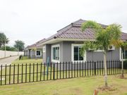 ASS0439 บ้านเช่าบ้านสไตล์รีสอร์ท  ให้เช่าบ้านเดี่ยวชั้นเดียว 2 ห้องนอน 2 ห้องน้ำ ราคา 15,000 บาทต่อเดือน เนื้อที่ 80 ตรว.