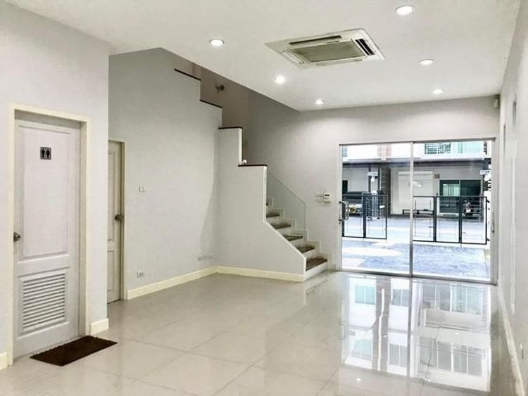 บ้านให้เช่า โฮมออฟฟิศ 3ชั้น กานต์สิริ-นวลจันทร์ 48 2ห้องนอน 3ห้องน้ำ 24, ภาพที่ 4