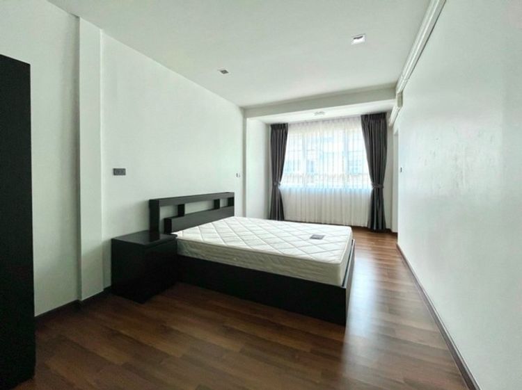 ให้แจ้งรหัส BS03-023  ทาวน์เฮ้า 2 ชั้น สาทร ถ.จันทน์ 16/7   แบบ 3 2 21 , ภาพที่ 4