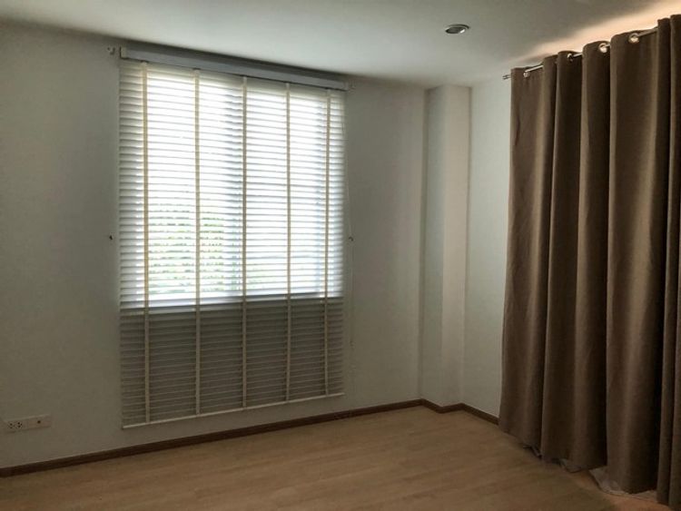 S2361 ให้เช่าบ้าน 3 ชั้น สไตล์โมเดิร์น ใกล้BTSวุฒากาศ, ภาพที่ 4