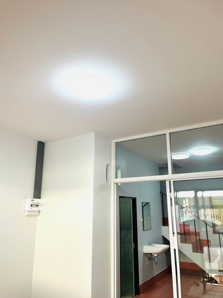 ขาย ทาวน์โฮม 2 ชั้น ปรับปรุงใหม่ ทำเลในเมือง ใกล้ห้าง ใกล้โรงเรียน, ภาพที่ 4