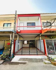 ขาย ทาวน์โฮม 2 ชั้น ปรับปรุงใหม่ ทำเลในเมือง ใกล้ห้าง ใกล้โรงเรียน เดินทางสะดวก