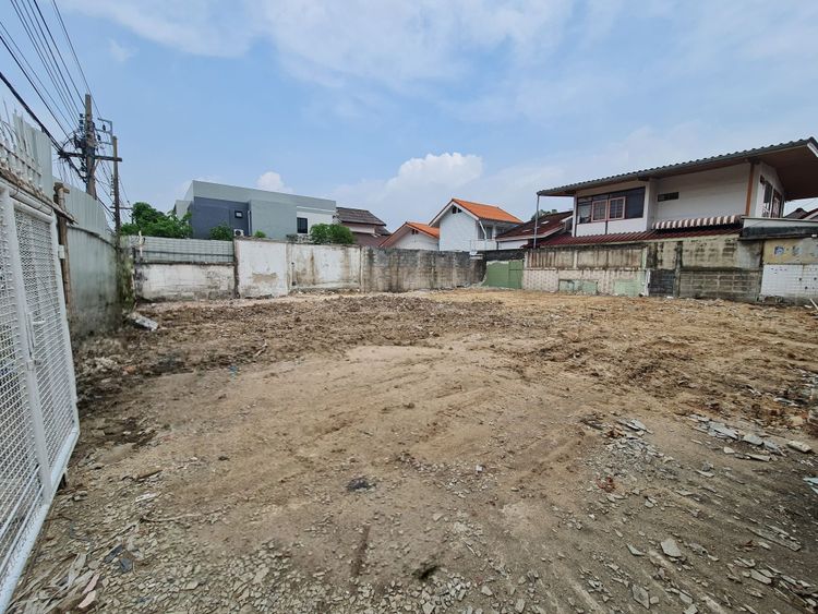 ขายด่วน ที่ดินทำเลดีมาก  ลาดปลาเค้า 4 ขนาด 70 ตร.ว, ภาพที่ 4