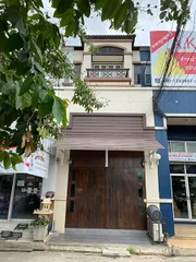 A4MG1610 ให้เช่าสำนักงาน Office      พื้นที่ 15 ตารางวา มี 2 ห้องนอน 2 ห้องน้ำ 1 ห้องครัว จอดรถได้ 1 คัน ราคา 15,000 บาทต่อเดือน 