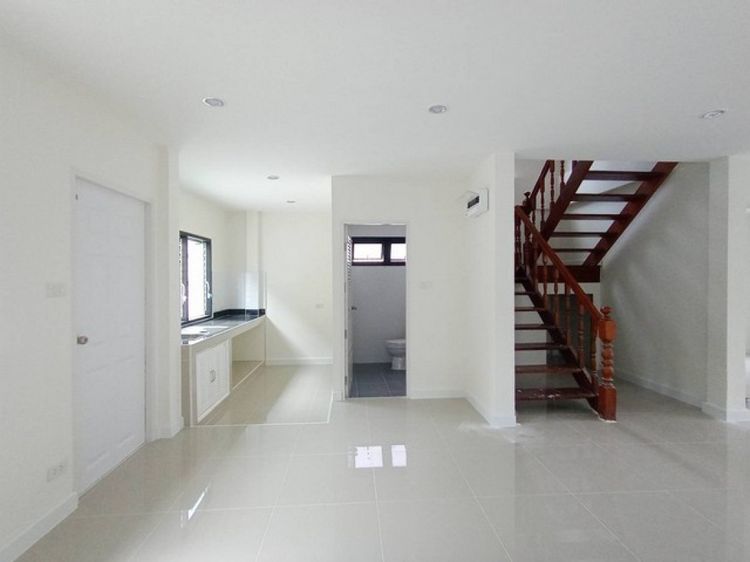 ขาย บ้านเดี่ยว บ้านมือสองตกแต่งใหม่   มณียา3 148 ตรม. 62 ตร.วา หลังใหญ่, ภาพที่ 4