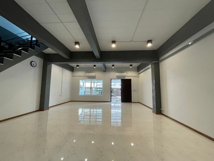 ให้เช่าบ้าน 3 ชั้น 43 ตรว. 280 ตรม. พร้อมดาดฟ้า ซอยจรัญสนิทวงศ์ 67 , ภาพที่ 4