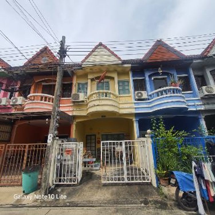 ขายทาวน์เฮาส์ในหมู่บ้านกัญจน์เพชร ถนนนวมินทร์74 แยก 3 (ขายด่วน!!!), ภาพที่ 4