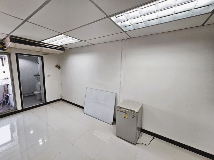 Office for Rent on Silom - Newly Renovated, ภาพที่ 4