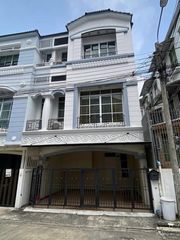 ให้เช่าทาวน์โฮม 3 ชั้นหลังมุม หมู่บ้านกลางเมือง ลาดพร้าว-โยธินพัฒนา ย่านเลียบด่วนเอกมัย-รามอินทรา ใกล้ Central EastVille