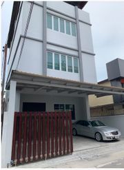 ให้เช่าบ้านเดี่ยว 3 ชั้น ซอยจรัญสนิทวงศ์ 67 บางพลัด เนื้อที่ 43 ตรว เหมาะอาศัย ทำออฟฟิศ จดทะเบียนได้