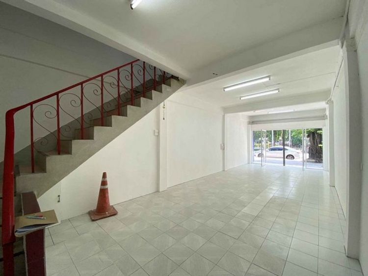 ให้เช่าอาคารพาณิชย์ 3 ชั้น รีโนเวทใหม่ ติดถนนประชาชื่น​ หรือทำธุรกิจ, ภาพที่ 4
