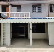 ทาวน์เฮ้าส์ให้เช่าเลี้ยงสัตว์ได้ ซอย ประเสริฐมนูญกิจ 30 2 ห้องนอน 9500 บาท