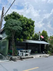 ขายที่ดินพร้อมบ้านเก่าสุขุมวิท 50 ใกล้ BTS อ่อนนุช 23 ตร.ว ทำเลดี สภาพแวดล้อมดี เหมาะสร้างบ้านทำกิจการ home office ใกล้ทางด่วนรามอินทรา หายากมาก ด่วน 0879074045