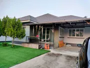 ASS1798 ให้เช่าบ้านเดี่ยวชั้นเดียว 3 ห้องนอน 2 ห้องน้ำ 1ห้องรับแขก 1ห้องครัว   ให้เช่าราคา  10,000 บาทต่อเดือน  ขนาดที่ดิน  100  ตรว.   พื้นที่ใช้สอย 100  ตรม.