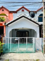 ขายทาวน์เฮ้าส์ ใกล้เซ็นทรัลเวสเกต รีโนเวทใหม่ทั้งหลัง หมู่บ้านเอกลดา ซ. 10 ขนาด 16 ตร.ว. 2 ชั้น 2 ห้องนอน 2 ห้องน้ำ  0958195559