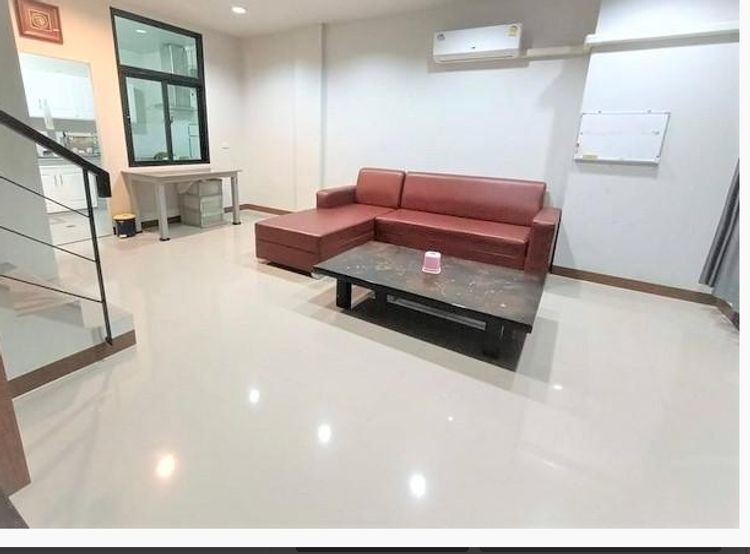  ให้เช่าและขาย ทาวน์โฮม 3 ชั้น โครงการ เวย์รา บิซเน็ต โฮมออฟฟิศ, ภาพที่ 4