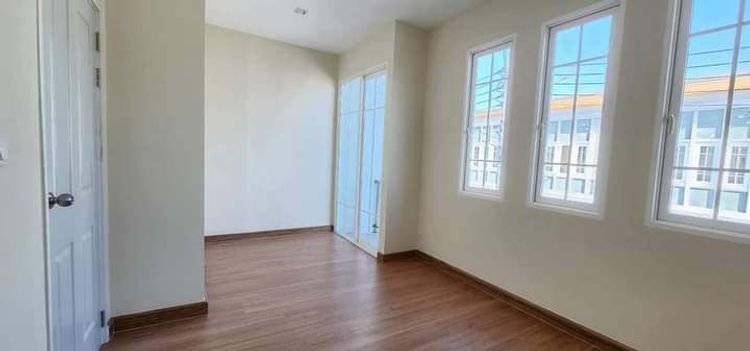 บ้านให้เช่า ทาวน์โฮมหลังมุมในเมทองโคราช, ภาพที่ 4