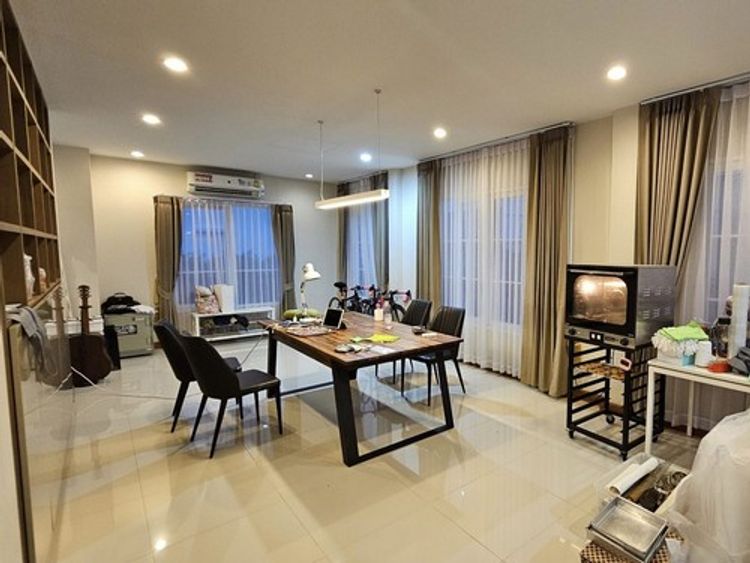 ขายบ้านเดี่ยว 2 ชั้น หมู่บ้าน Casa Grand พุทธมลฑลสาย 1 เนื้อที่ 89 SISB, ภาพที่ 4