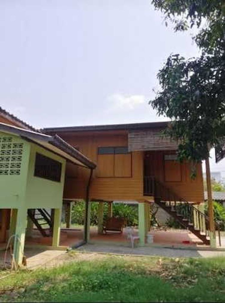 ให้เช่าบ้านไม้สัก กลางเมืองลำปาง ให้เช่าพร้อมสวนใหญ่   สภาพพร้อมอยู่, ภาพที่ 4