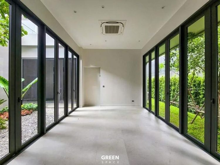 ให้เช่าบ้านโครงการหรู หมู่บ้าน Bugaan Pattanakarn สไตล์ Modern Luxury, ภาพที่ 4