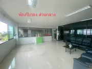 A7MG1720 ให้เช่าห้องสำนักงาน ตึกอาคาร Office 4 ชั้น 2 ห้องนอน 1 ห้องน้ำ  1ห้องครัว   ให้เช่าราคา  17,000 บาทต่อเดือน  พื้นที่ใช้สอย  70 ตรม.   