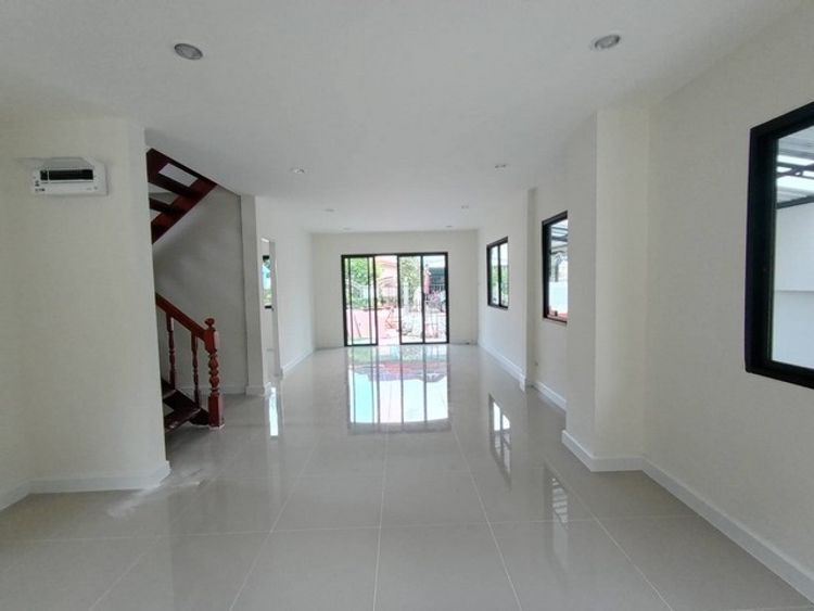 มณียา3 รัตนาธิเบศร์-ท่าอิฐ แบรนด์ Property Perfect หลังใหญ่ , ภาพที่ 4