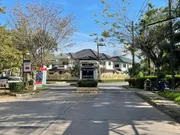 ขายที่ดิน ห่างบึงแก่นนคร 400เมตร ในหมู่บ้านพิมานชล2 สาธารณูปโภคครบครัน รปภ.24ชม.