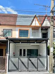 ทาวน์เฮ้าส์ 2ชั้น หมู่บ้านสินทอง ร่มเกล้า ลาดกระบัง สุวรรณภูมิ เกษมบัณฑิต สุวินทวงศ รามคำแหง ร่มเกล้า ฉลองกรุง พระจอมเกล้าเจ้าคุณทหาร แอร์พอตลิ้ง นิคมอุตสาหกรรม