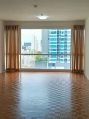 ขาย คอนโด ทำเลดี ใกล้ BTS นานา - อโศก คอนโด สุขุมวิท สวีท (Sukhumvit Suite) เหมาะซื้อลงทุนปล่อยเช่า 