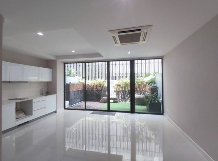 [A728]ให้เช่า 80k ทาวน์โฮม 4 ชั้น พร้อมดาดฟ้า พาร์คเลน เอกมัย 22 45 , ภาพที่ 4