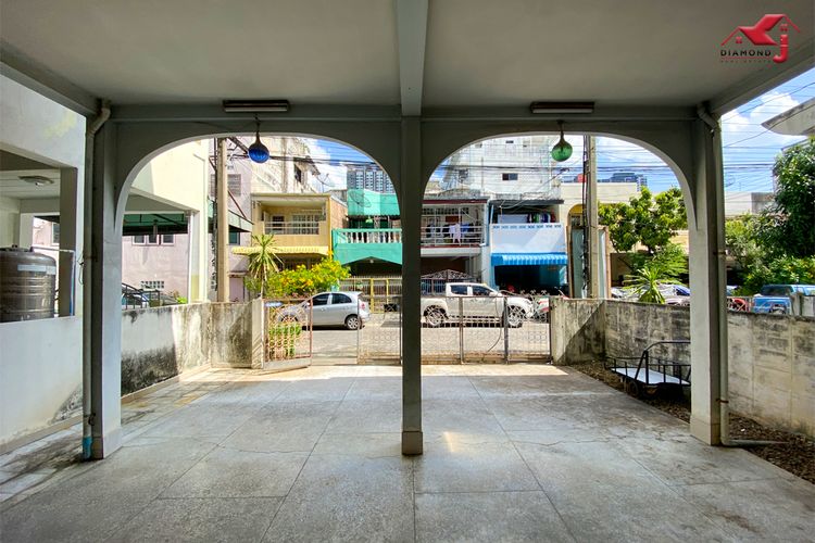 ทาน์โฮม 3 ชั้นครึ่ง  ซอยมนตรี ( ซอยโรงไม้บางโพ ), ภาพที่ 4