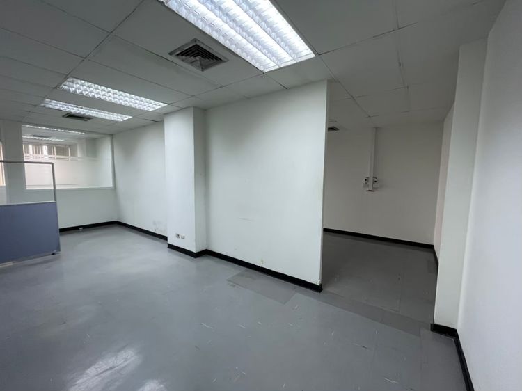 Office for rent ออฟฟิศให้เช่า ย่านบางนา ติดถนนใหญ่ เดินทางสะดวก, ภาพที่ 4